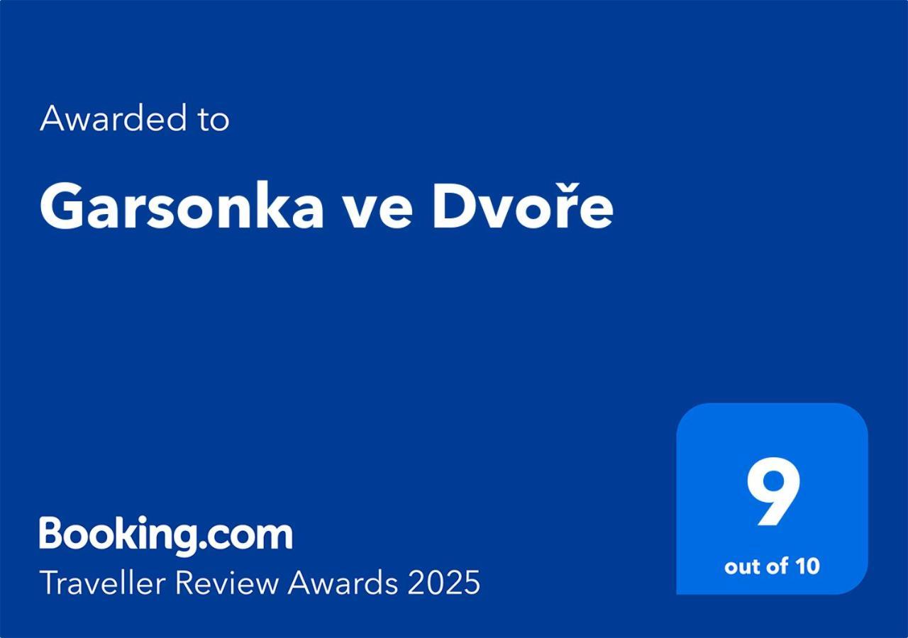 Garsonka Ve Dvore Двур-Кралове-над-Лабем Экстерьер фото